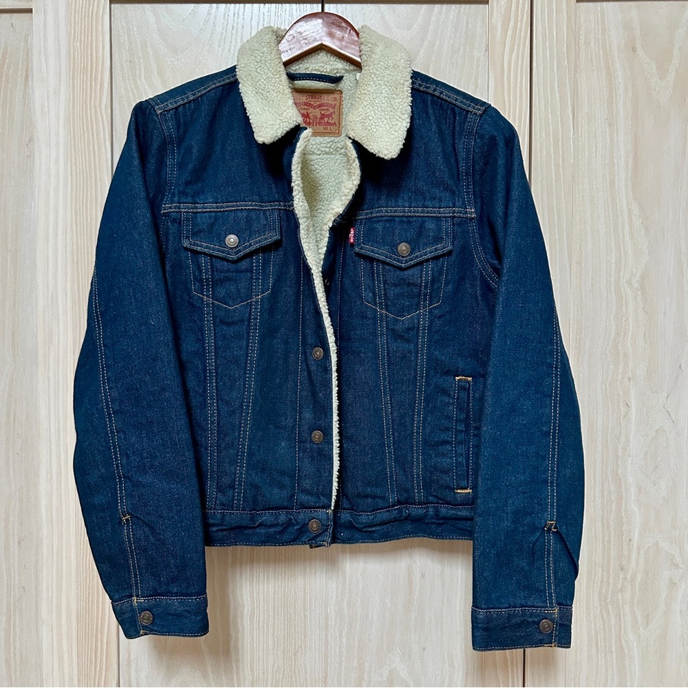 Levi’s Denim Trucker Jacket with Sherpa Lining Size L